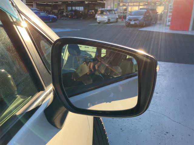 ノート ライダー　ＥＴＣ　バックカメラ　ナビ　衝突被害軽減システム　アルミホイール　オートライト　スマートキー　アイドリングストップ　電動格納ミラー　ＣＶＴ　盗難防止システム　衝突安全ボディ　ＡＢＳ　ＥＳＣ　エアコン（36枚目）