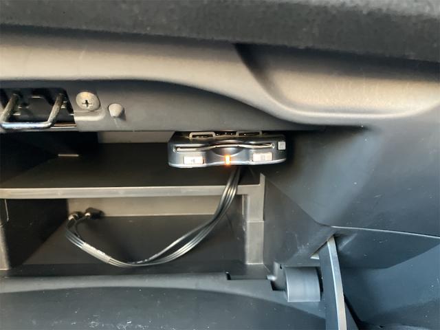 ノート ライダー　ＥＴＣ　バックカメラ　ナビ　衝突被害軽減システム　アルミホイール　オートライト　スマートキー　アイドリングストップ　電動格納ミラー　ＣＶＴ　盗難防止システム　衝突安全ボディ　ＡＢＳ　ＥＳＣ　エアコン（49枚目）