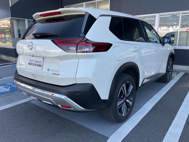 エクストレイル Ｇ　ｅ－４ＯＲＣＥ　４ＷＤ　全周囲カメラ　クリアランスソナー　オートクルーズコントロール　パワーシート　パークアシスト　衝突被害軽減システム　ナビ　ＴＶ　オートマチックハイビーム　オートライト　ＬＥＤヘッドランプ（15枚目）