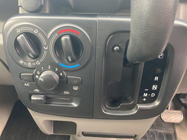 ＮＶ１００クリッパーバン ＤＸ　４ＷＤ　バックカメラ　ナビ　ＴＶ　両側スライドドア　キーレスエントリー　ＡＴ　エアコン　パワーウィンドウ（2枚目）