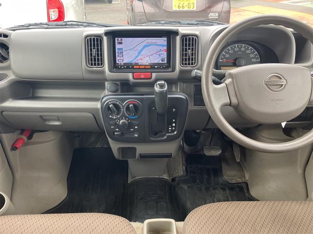 ＮＶ１００クリッパーバン ＤＸ　４ＷＤ　バックカメラ　ナビ　ＴＶ　両側スライドドア　キーレスエントリー　ＡＴ　エアコン　パワーウィンドウ（13枚目）