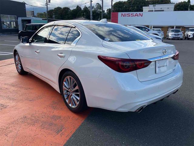 スカイライン ハイブリッド　ＧＴ　タイプＰ　４ＷＤ　ドライブレコーダー　クリアランスソナー　オートクルーズコントロール　衝突被害軽減システム　全周囲カメラ　ナビ　ＴＶ　アルミホイール　ＬＥＤヘッドランプ　ＡＴ　シートヒーター　スマートキー（18枚目）