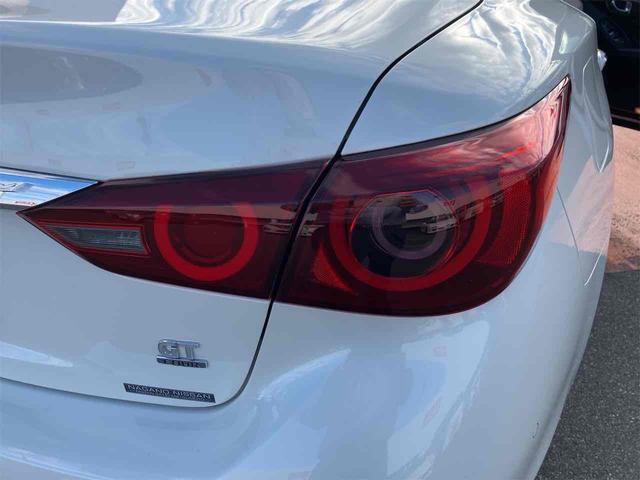 スカイライン ハイブリッド　ＧＴ　タイプＰ　４ＷＤ　ドライブレコーダー　クリアランスソナー　オートクルーズコントロール　衝突被害軽減システム　全周囲カメラ　ナビ　ＴＶ　アルミホイール　ＬＥＤヘッドランプ　ＡＴ　シートヒーター　スマートキー（24枚目）