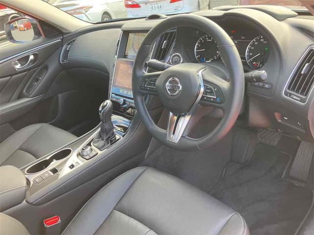 スカイライン ハイブリッド　ＧＴ　タイプＰ　４ＷＤ　ドライブレコーダー　クリアランスソナー　オートクルーズコントロール　衝突被害軽減システム　全周囲カメラ　ナビ　ＴＶ　アルミホイール　ＬＥＤヘッドランプ　ＡＴ　シートヒーター　スマートキー（31枚目）