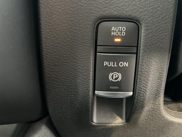 セレナ e-4ORCE ハイウェイスターV 4WD TV クリアランスソナー レーンアシスト 自動駐車システム 衝突被害軽減システム 両側電動スライドドア LEDヘッドランプ スマートキー シートヒーター 3列シート CVT アルミホイール(10枚目)