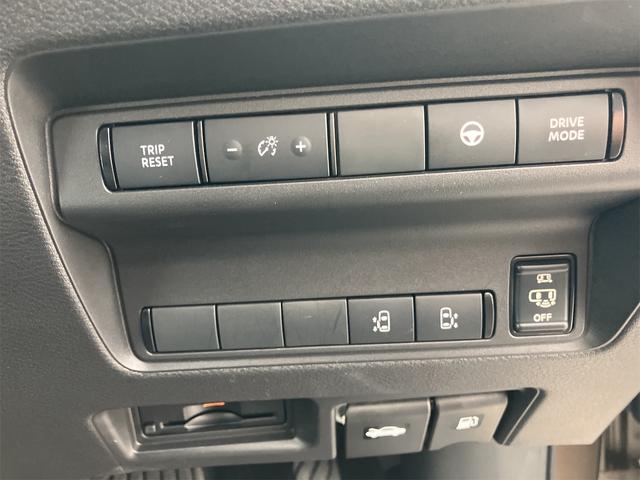 セレナ e-4ORCE ハイウェイスターV 4WD TV クリアランスソナー レーンアシスト 自動駐車システム 衝突被害軽減システム 両側電動スライドドア LEDヘッドランプ スマートキー シートヒーター 3列シート CVT アルミホイール(11枚目)