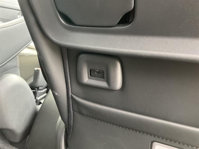 セレナ e-4ORCE ハイウェイスターV 4WD TV クリアランスソナー レーンアシスト 自動駐車システム 衝突被害軽減システム 両側電動スライドドア LEDヘッドランプ スマートキー シートヒーター 3列シート CVT アルミホイール(31枚目)