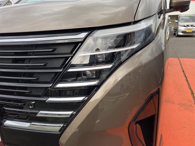 セレナ e-4ORCE ハイウェイスターV 4WD TV クリアランスソナー レーンアシスト 自動駐車システム 衝突被害軽減システム 両側電動スライドドア LEDヘッドランプ スマートキー シートヒーター 3列シート CVT アルミホイール(35枚目)