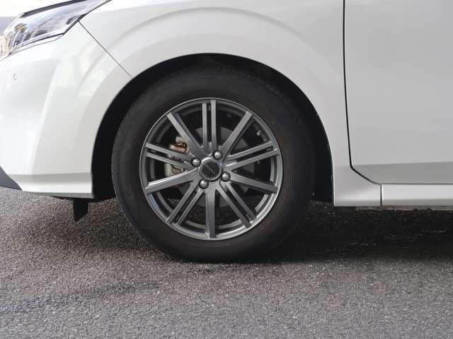 ノート 1.2 X リアカメラ 衝突被害軽減ブレ-キ 全方位カメラ ETC付 禁煙車 LEDヘッドライト レーダークルーズ レーンアシスト インテリジェントキー ワンオーナー アイドリングストップ 盗難防止システム(9枚目)