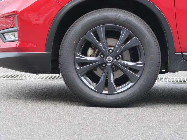 エクストレイル ２０Ｘｉ　Ｖセレクション　４ＷＤ　全周囲カメラ　クリアランスソナー　オートクルーズコントロール　衝突被害軽減システム　ナビ　オートライト　ＬＥＤヘッドランプ　ヘッドライトウォッシャー　アルミホイール　スマートキー（9枚目）