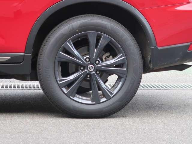 エクストレイル ２０Ｘｉ　Ｖセレクション　４ＷＤ　全周囲カメラ　クリアランスソナー　オートクルーズコントロール　衝突被害軽減システム　ナビ　オートライト　ＬＥＤヘッドランプ　ヘッドライトウォッシャー　アルミホイール　スマートキー（10枚目）