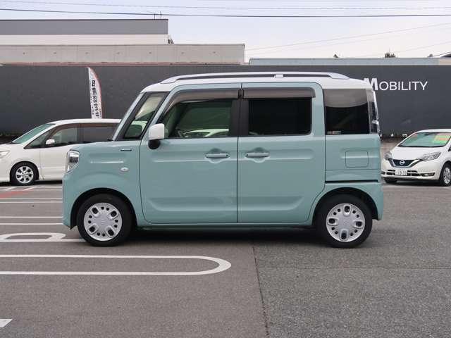 スペーシア ハイブリッドＸ　４ＷＤ　両側スライドドア　ナビ　クリアランスソナー　レーンアシスト　衝突被害軽減システム　スマートキー　電動格納ミラー　シートヒーター　ベンチシート　ＣＶＴ　盗難防止システム　ＡＢＳ　ＥＳＣ（8枚目）