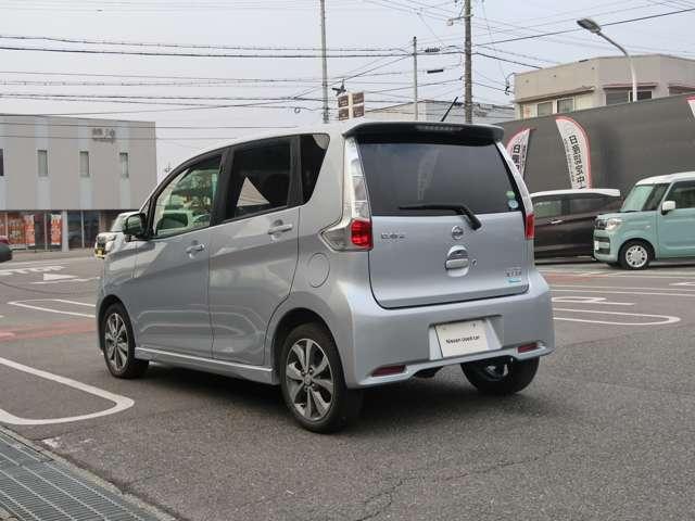 デイズ ハイウェイスター G 4WD ナビ HID スマートキー アイドリングストップ 電動格納ミラー ベンチシート CVT 盗難防止システム ABS アルミホイール 衝突安全ボディ エアコン パワーステアリング パワーウィンドウ(7枚目)