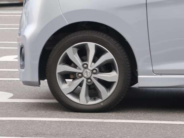 デイズ ハイウェイスター G 4WD ナビ HID スマートキー アイドリングストップ 電動格納ミラー ベンチシート CVT 盗難防止システム ABS アルミホイール 衝突安全ボディ エアコン パワーステアリング パワーウィンドウ(10枚目)