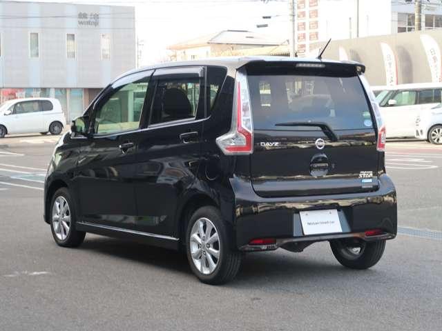 デイズ ハイウェイスター　Ｘ　４ＷＤ　全周囲カメラ　ナビ　衝突被害軽減システム　ＨＩＤ　スマートキー　アイドリングストップ　電動格納ミラー　シートヒーター　ベンチシート　ＣＶＴ　盗難防止システム　ＡＢＳ　ＥＳＣ　アルミホイール（7枚目）