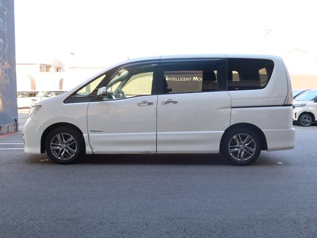 セレナ ライダー ブラックライン S-ハイブリッド ナビ TV オートクルーズコントロール 両側スライドドア HID スマートキー 後席モニター 3列シート CVT アルミホイール 盗難防止システム 衝突安全ボディ ABS ESC エアコン(16枚目)