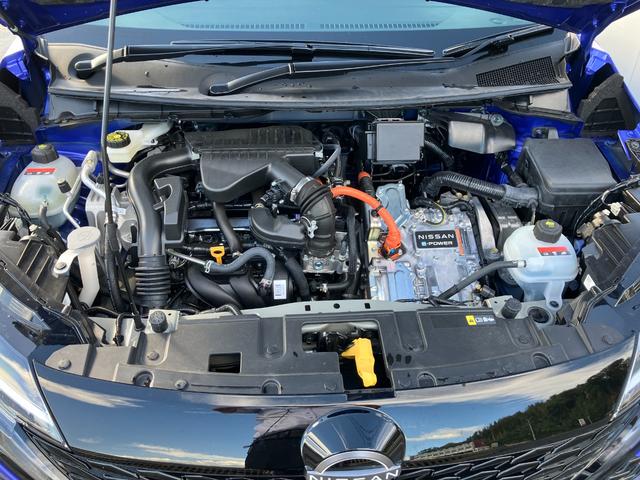 オーラ Ｇ　ＦＯＵＲ　４ＷＤ　日産コネクトナビ　ＢＯＳＥシステム　プロパイロット　全周囲カメラ　パワ－シ－ト　シ－トヒ－タ－　ハンドルヒ－タ－　アルミホイール　オートマチックハイビーム　ＬＥＤヘッドランプ（46枚目）