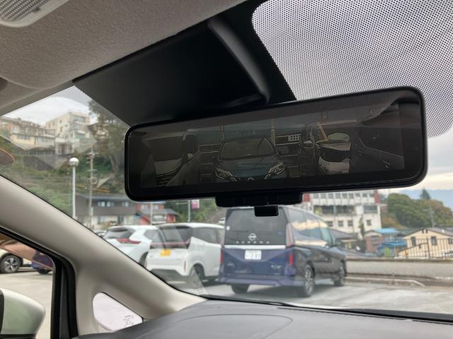 ノート Ｘ　ワンオ－ナ－　日産純正ナビ　ドライブレコーダー　全周囲カメラ　ＴＶ　クリアランスソナー　レーンアシスト　衝突被害軽減システム　オートライト　スマートキー　衝突安全ボディ　記録簿（38枚目）