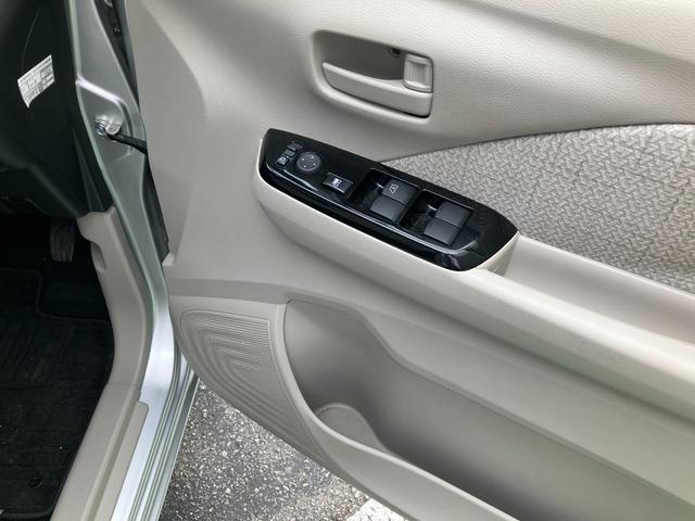 バックカメラ装着済！死角になりやすい後方もとても見やすいです☆車庫入れに自信がない方や縦列駐車が苦手な方にも、オススメな機能です！安心度もアップ！