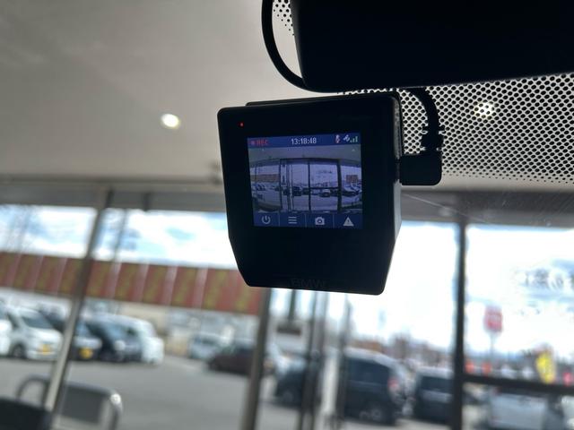 Ｘ１ ｘＤｒｉｖｅ　１８ｄ　４ＷＤ　ディーゼル　ナビ　バックカメラ　ＣＤ／ＤＶＤ再生　ＬＥＤヘッドランプ　クリアランスソナー　アイドリングストップ　ＥＴＣ　盗難防止システム　衝突被害軽減システム　スマートキー　アルミ（22枚目）