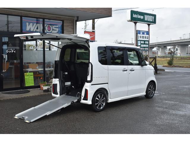 N-BOXカスタム スロープ 福祉車両 車椅子スロープ 純正9インチナビTV バックカメラ 前後ドラレコ スロープ LEDヘッドライト・シートヒーター・ロールサンシェード・電子制御パーキング・衝突軽減ブレーキ・車線維持支援(3枚目)