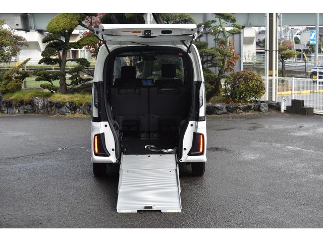 N-BOXカスタム スロープ 福祉車両 車椅子スロープ 純正9インチナビTV バックカメラ 前後ドラレコ スロープ LEDヘッドライト・シートヒーター・ロールサンシェード・電子制御パーキング・衝突軽減ブレーキ・車線維持支援(6枚目)
