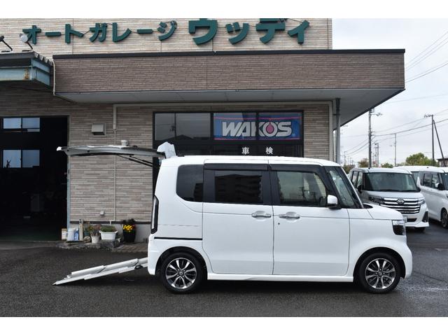N-BOXカスタム スロープ 福祉車両 車椅子スロープ 純正9インチナビTV バックカメラ 前後ドラレコ スロープ LEDヘッドライト・シートヒーター・ロールサンシェード・電子制御パーキング・衝突軽減ブレーキ・車線維持支援(9枚目)