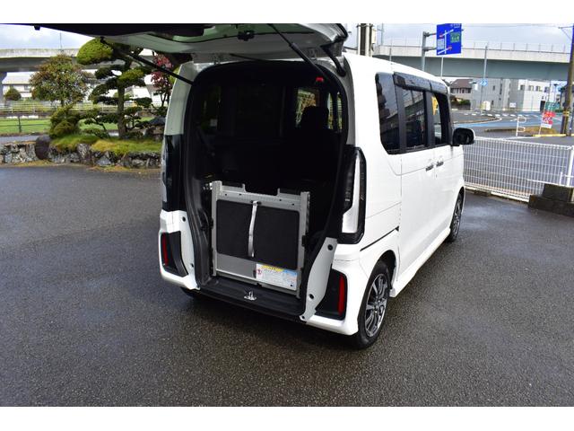 N-BOXカスタム スロープ 福祉車両 車椅子スロープ 純正9インチナビTV バックカメラ 前後ドラレコ スロープ LEDヘッドライト・シートヒーター・ロールサンシェード・電子制御パーキング・衝突軽減ブレーキ・車線維持支援(10枚目)