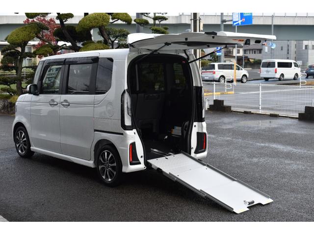 N-BOXカスタム スロープ 福祉車両 車椅子スロープ 純正9インチナビTV バックカメラ 前後ドラレコ スロープ LEDヘッドライト・シートヒーター・ロールサンシェード・電子制御パーキング・衝突軽減ブレーキ・車線維持支援(11枚目)