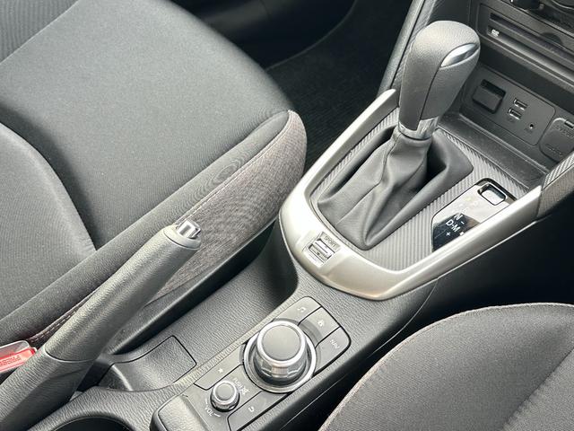 ＭＡＺＤＡ２ １５Ｃ　メモリーナビ／Ｂｌｕｅｔｏｏｔｈ／３６０°ビュー・モニター／地上デジタルＴＶチューナー（フルセグ）／ハンズフリー／オートワイパー／オートライト／スマートキー／マニュアルエアコン／ＣＤ・ＤＶＤプレーヤー（20枚目）