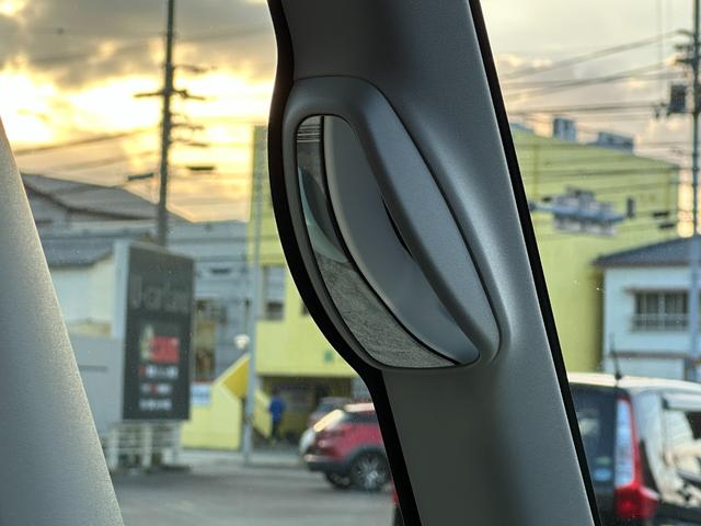 補助ミラーがついています！目視では見えないところも確認しやすくなっています！