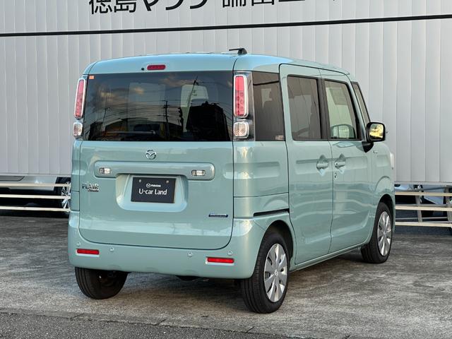 温かいものから冷たいものまで、ドリンクをご用意しております！お子様には果汁１００％のパックジュースを☆皆様でリラックスしてご商談ください！