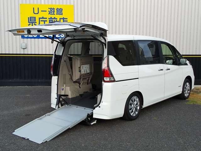 日産 セレナ２ ０ ｘ チェアキャブ スロープタイプ 車いす１名 セカンド仕様 車椅子ウインチ 車椅子固定１台の中古車 車体価格230万円 18年式 走行1 8万キロ 車体色ホワイト 茨城県水戸市笠原町１５１７ ２ 茨城日産自動車 株 ｕ 遊館 県庁前店の在庫 グーネット