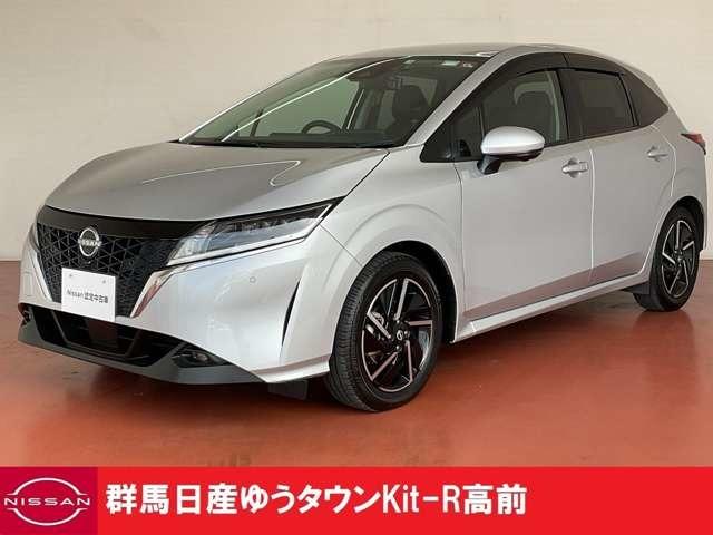 日産 ノート Ｘ　ＦＯＵＲ　前後ドラレコ　リモコンエンジンスターター　エマージェンシーＢ　ＬＥＤライト　ドラレコ　パワーステアリング　盗難防止装置　スマートキープッシュスタート　ワンオーナ　記録簿　メモリーナビ　ＥＴＣ　４ＷＤ　レーンキープアシスト　サイドエアバッグ