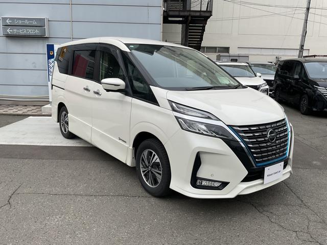 日産 セレナ ｅ−パワー　ハイウェイスターＶ　Ｗパワースライドドア　１オナ車