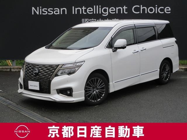 エルグランド(日産) ２．５　２５０ハイウェイスターＳ　アーバンクロム　アラウンドビューモニター・ＥＴＣ・ドライブ　アラウンドビューＭ　両電動ドア　ドライブレコーダ　サイドカメラ　インテリキー　パワーウインドウ　ＬＥＤライト　メモリーナビ　セキュリティ　Ｂカメラ　クルコン　カーテンエアバック　オートエアコン　ＡＷ 中古車画像