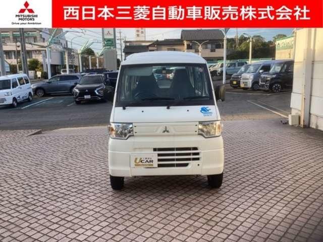 ＣＤ　１６．０ｋｗｈ　４シーター　シートヒーター・ＡＭ／ＦＭラジオ・パワステ　パワーウィンドー　両側スライド　パワーステアリング　助手席エアバッグ　シートヒーター　エアコン　ＡＢＳ　運転席エアバッグ　寒冷地仕様車