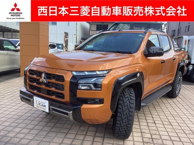 ＧＳＲ　カスタム仕様・スマホ連携ナビ・全周囲Ｃ　踏み間違い防止　３６０度カメラ　フルセグＴＶ　クリアランスソナー　電動シート　ＬＥＤヘッド　シートヒーター　スマートキー　４ＷＤ　ナビＴＶ　メモリーナビ　ＡＢＳ
