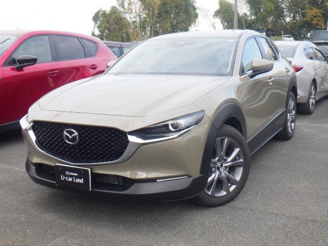 当社試乗車として活躍したクルマです。ナビ、フロアマット装備済みです。