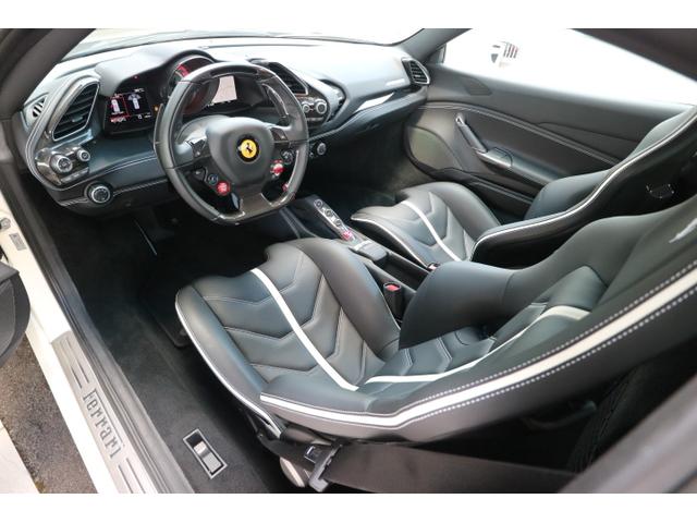 ４８８ＧＴＢ ベースグレード　正規ディ－ラ－車　ツートンペイント（8枚目）