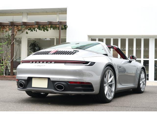 ９１１ ９１１タルガ４　スポクロ＆スポエグ　正規ディ－ラー車（4枚目）