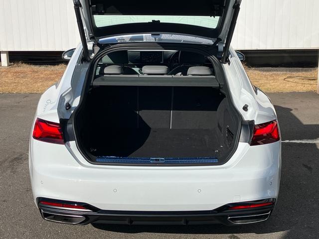 ３５ＴＤＩ　Ｓライン　アダプティブクルーズコントロール　サイドアシスト　レーンアシスト　ドライブセレクト　アルカンタラハーフレザーシート　電動シート　シートヒーター　ステアリングヒーター　オートトランク　１９インチアルミ(9枚目)