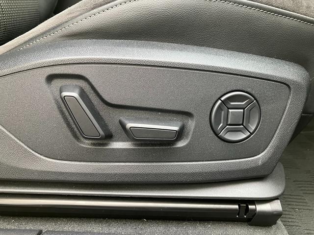 Ｑ３スポーツバック ３５ＴＦＳＩ　Ｓライン　アダプティブクルーズコントロール　レーンアシスト　バーチャルコックピット　スマートフォンインターフェイス　ハーフレザーシート　シートヒーター　サラウンドビューカメラ　１９インチアルミ（20枚目）