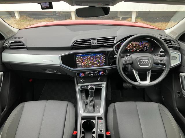 Ｑ３スポーツバック ３５ＴＦＳＩ　１８インチＡＷ　バーチャルコックピット　スマートフォンインターフェイス　ＴＶチューナー　バーチャルコックピット　電動シート　電動テールゲート　シートヒーター　サイドアシスト　レーンアシスト（6枚目）