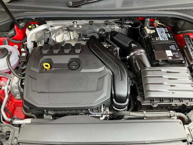 Ｑ３スポーツバック ３５ＴＦＳＩ　１８インチＡＷ　バーチャルコックピット　スマートフォンインターフェイス　ＴＶチューナー　バーチャルコックピット　電動シート　電動テールゲート　シートヒーター　サイドアシスト　レーンアシスト（46枚目）