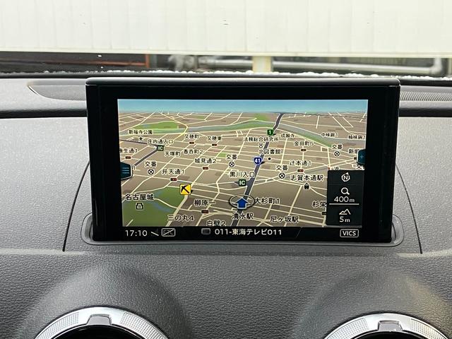 Ａ３ スポーツバック３０ＴＦＳＩ　スポーツ　Ｓライン　パノラマサンルーフ　１８インチＡＷ　バーチャルコックピット　ＬＥＤヘッドライト　リヤビューカメラ　コーナーセンサー　アダプティブクルコン　サイドアシスト　レーンアシスト　シートヒーター（26枚目）