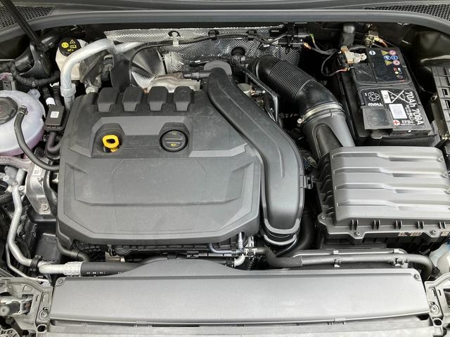 Ｑ３スポーツバック ３５ＴＦＳＩ　アダプティブクルーズコントロール　サイドアシスト　レーンアシスト　サラウンドビューカメラ　スマートフォンインターフェイス　ワイヤレスチャージ　ＬＥＤヘッドライト　１８アルミ　バーチャルコックピット（46枚目）