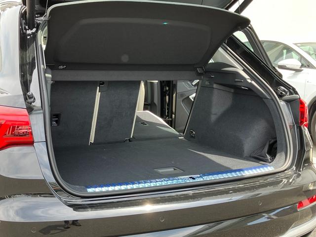 Ｑ３ ３５ＴＤＩクワトロアドバンスド　弊社元デモカー　ベージュレザーシート　１８インチＡＷ　サラウンドビューカメラ　バーチャルコックピット　ＬＥＤヘッドライト　電動シート　電動テールゲート　シートヒーター　サイドアシスト　レーンアシスト（10枚目）