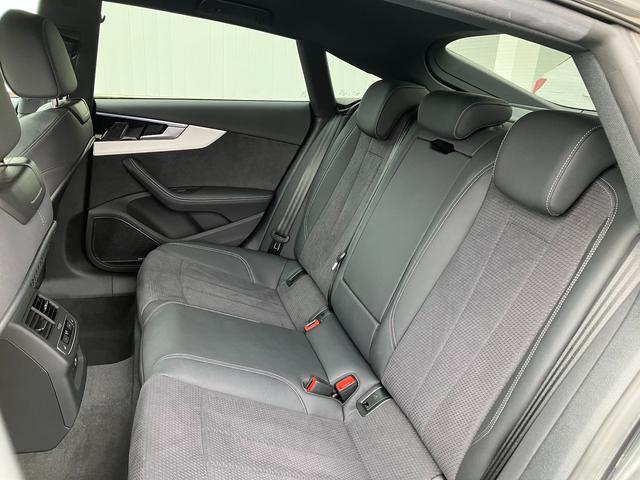 A5スポーツバック 45TFSIクワトロ Sライン アダプティブクルーズコントロール サイドアシスト レーンアシスト HDマトリクスレーザーライト サラウンドビューカメラ バーチャルコックピット ハーフレザーシート 電動シート シートヒーター(8枚目)