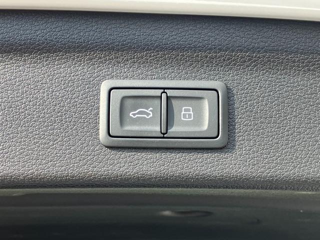 Ｑ３ ３５ＴＦＳＩ　Ｓライン　スマートフォンインターフェイス　ブラックスタイリング　プライバシーガラス　アダプティブクルーズコントロール　サイドアシスト　レーンアシスト　パーシャルレザーシート　シートヒーター　１９インチアルミ（11枚目）